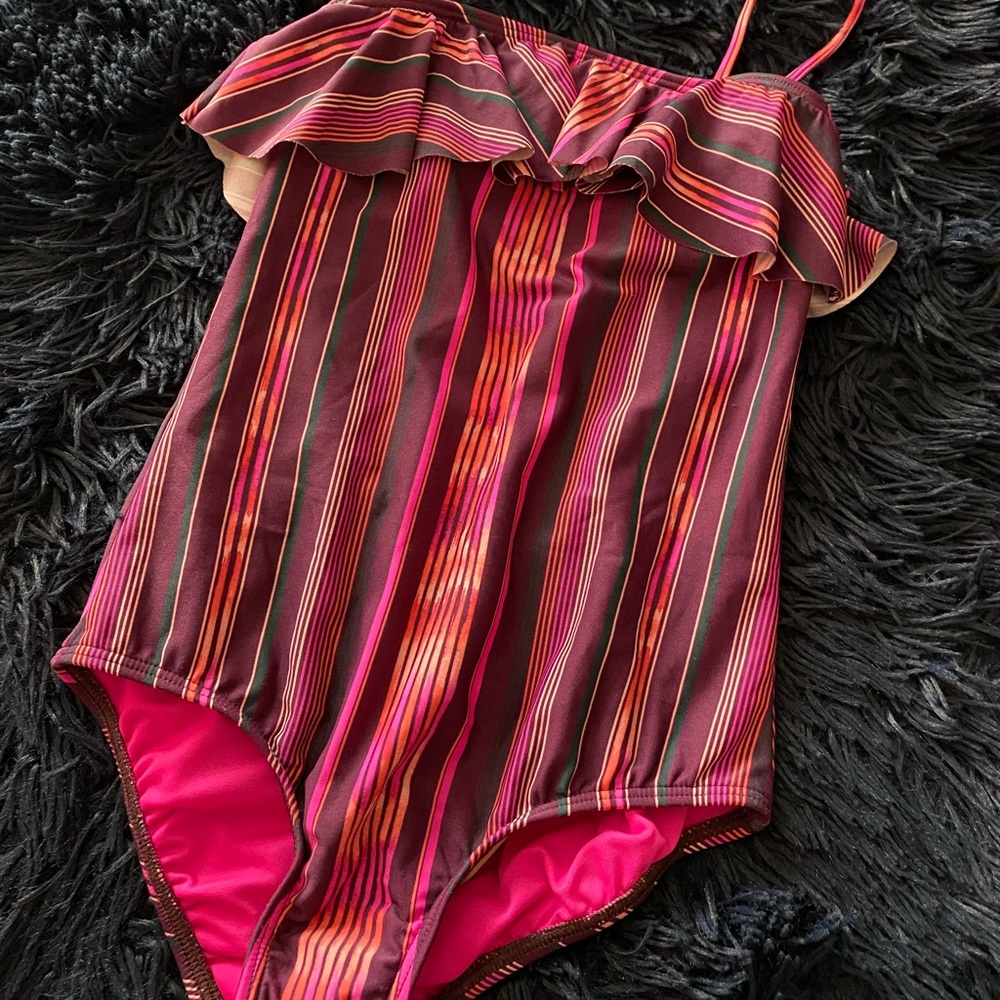 O’Neill Etta Ikat Ruffle one Piece Size 5